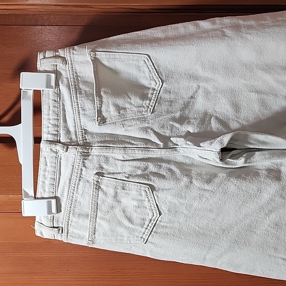 Like new white DAZY jeans size s - Picture 5 of 6
